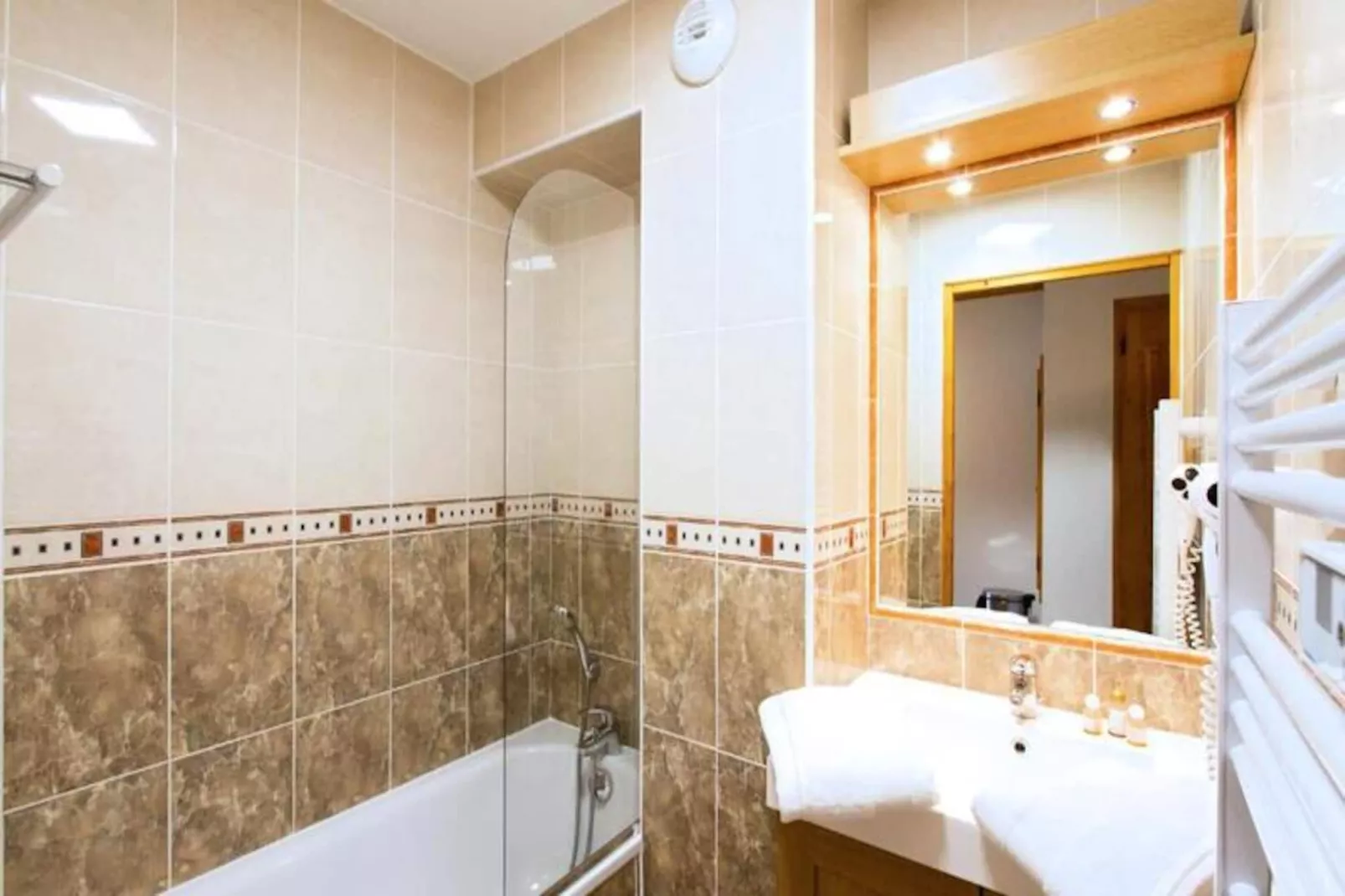 Résidence Odalys Le Hameau et Les Chalets de la Vallée d'Or ***-Niet-getagd