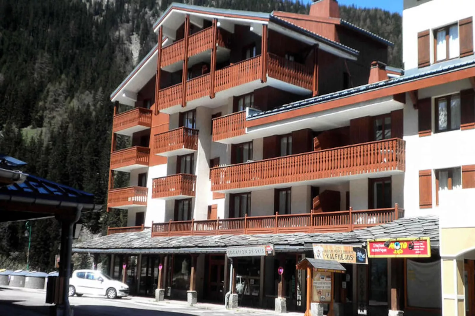 Résidence Chaviere-Niet-getagd