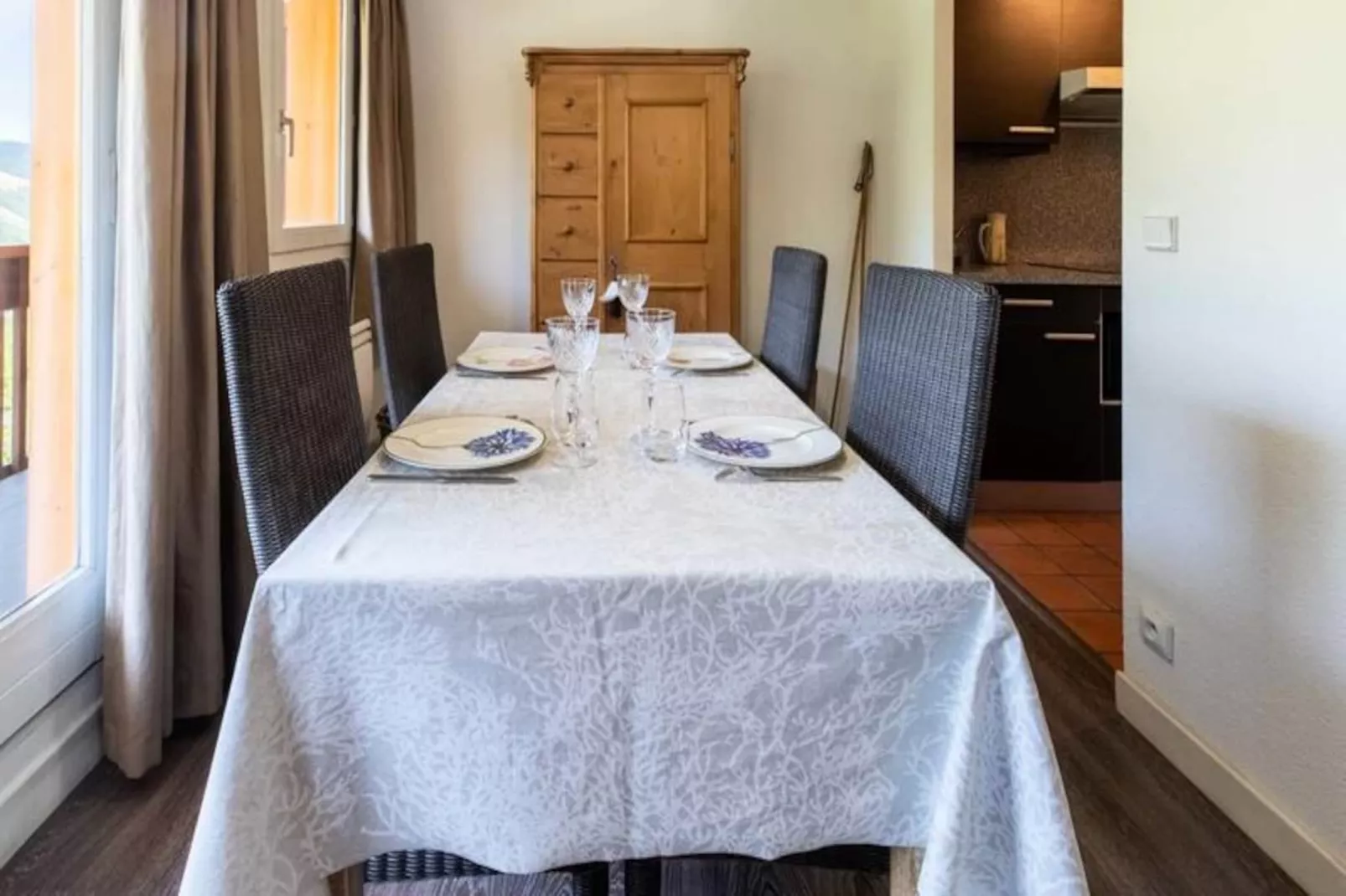 Cybeles 8 - Niet-getagd