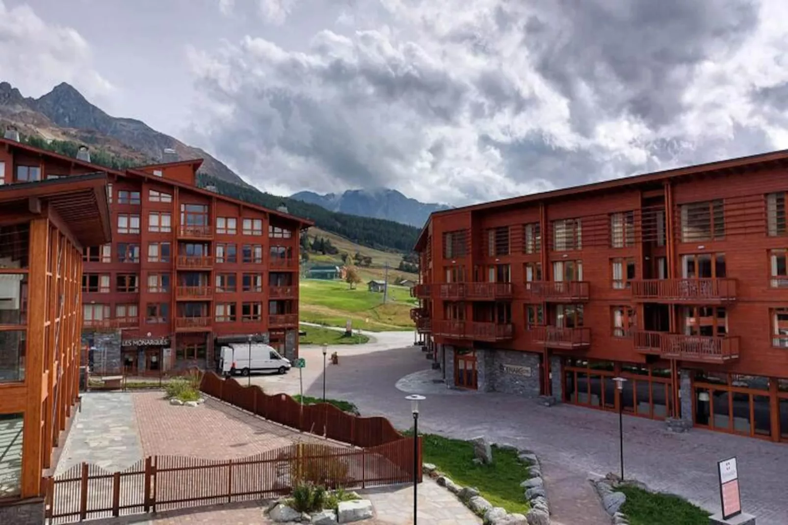 Résidence Les Souverains-Niet-getagd