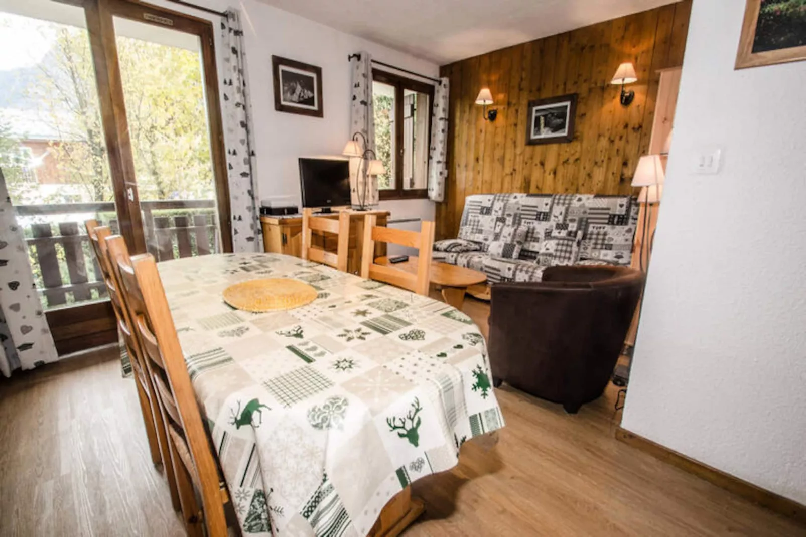 Résidence Choucas-Niet-getagd