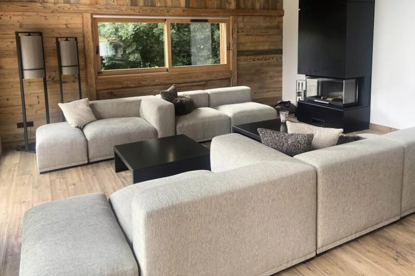 Résidence Black Rock-Niet-getagd