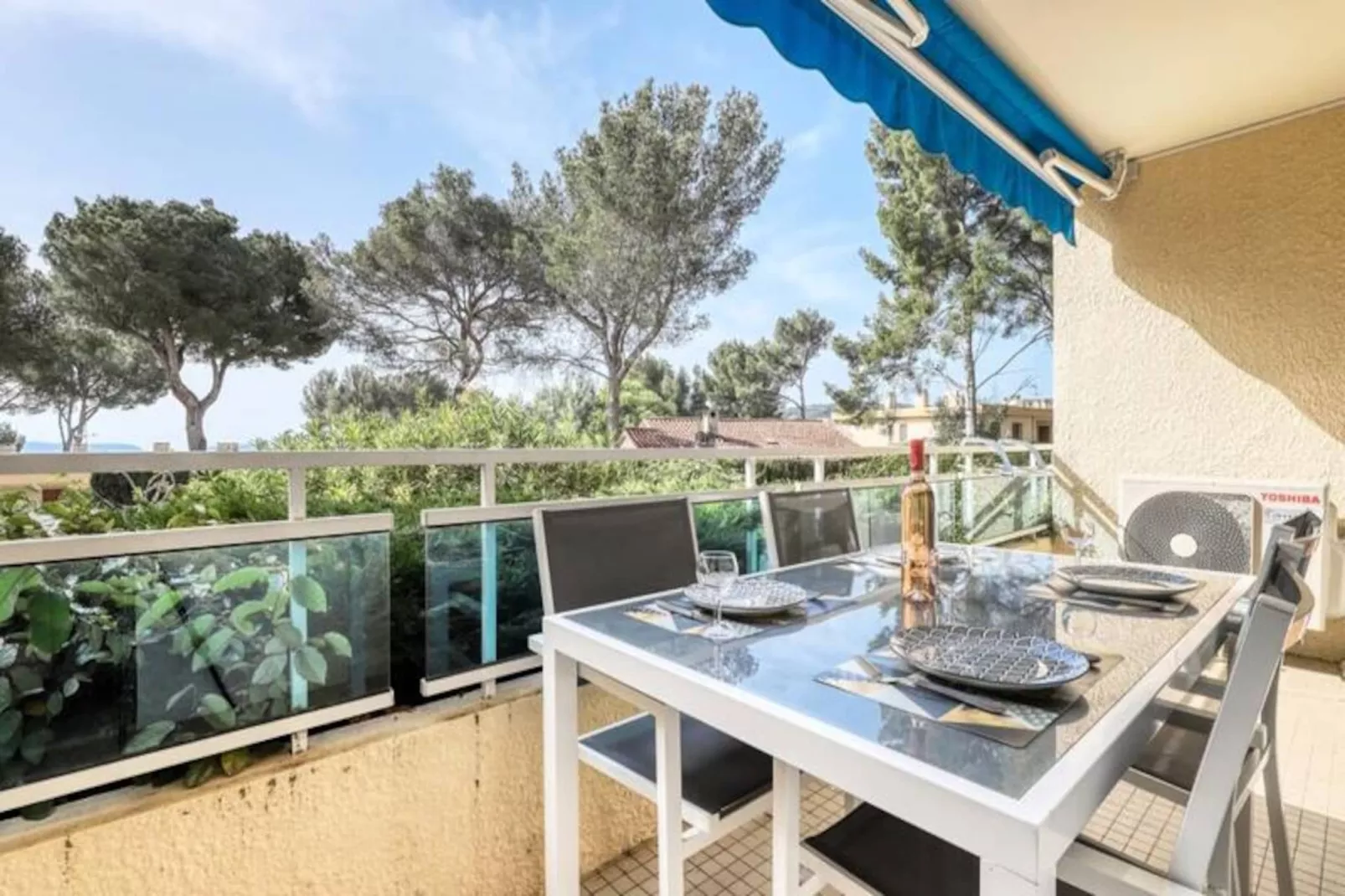 Résidence T3 R&eacute;cent Dans R&eacute;sidence Avec Piscine &agrave; La Favi&egrave;re-Niet-getagd