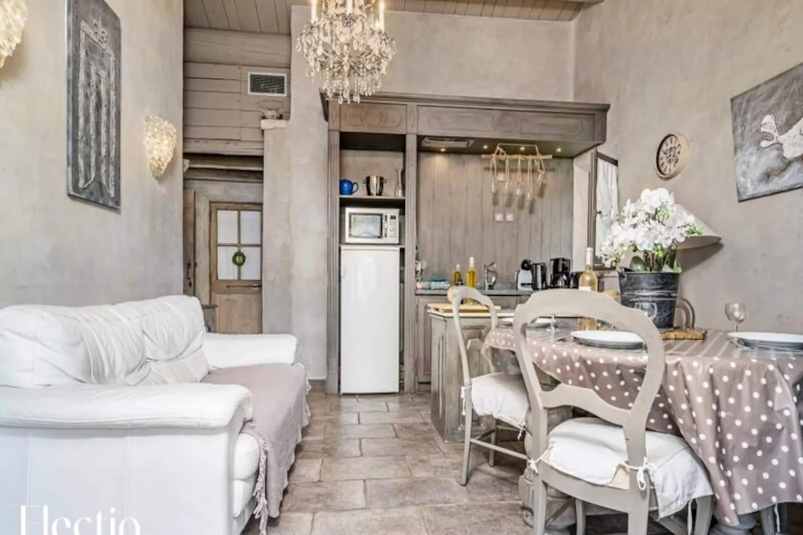 Loggia 7 Cypr&egrave;s | R&eacute;sidence Les Petitons-Niet-getagd