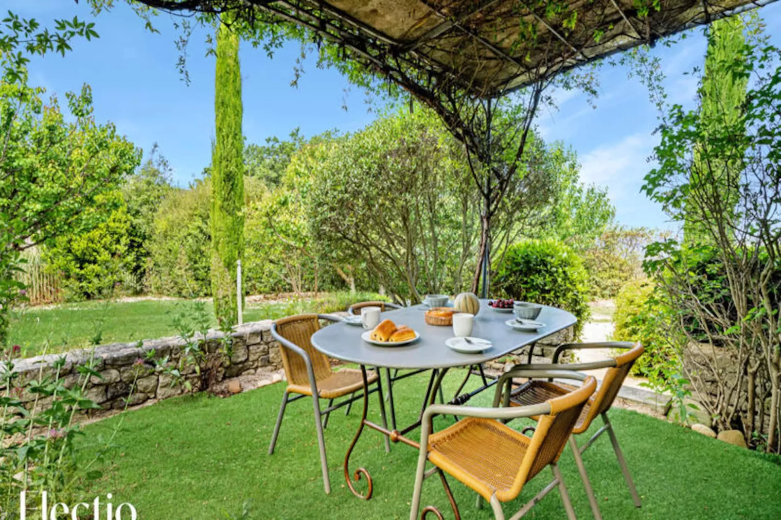 Loggia 5 Rosier | R&eacute;sidence Les Petitons-Niet-getagd