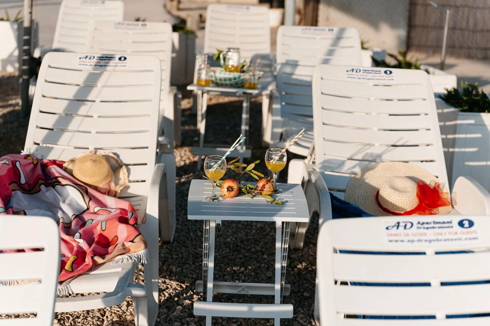 Apartments Dragobratović - Superior One Bedroom  Apartment with  Balcony and Side Sea View (Apartment 4)-Sfeer