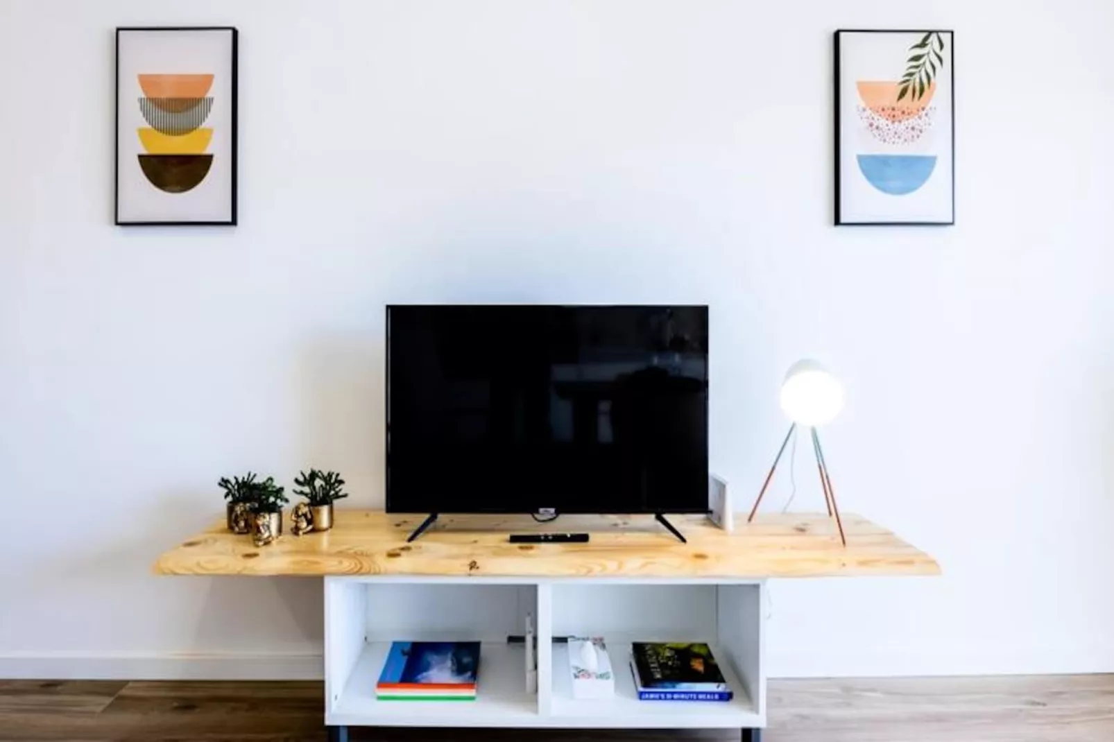 The Kuuyi Suite - Burgau-Niet-getagd