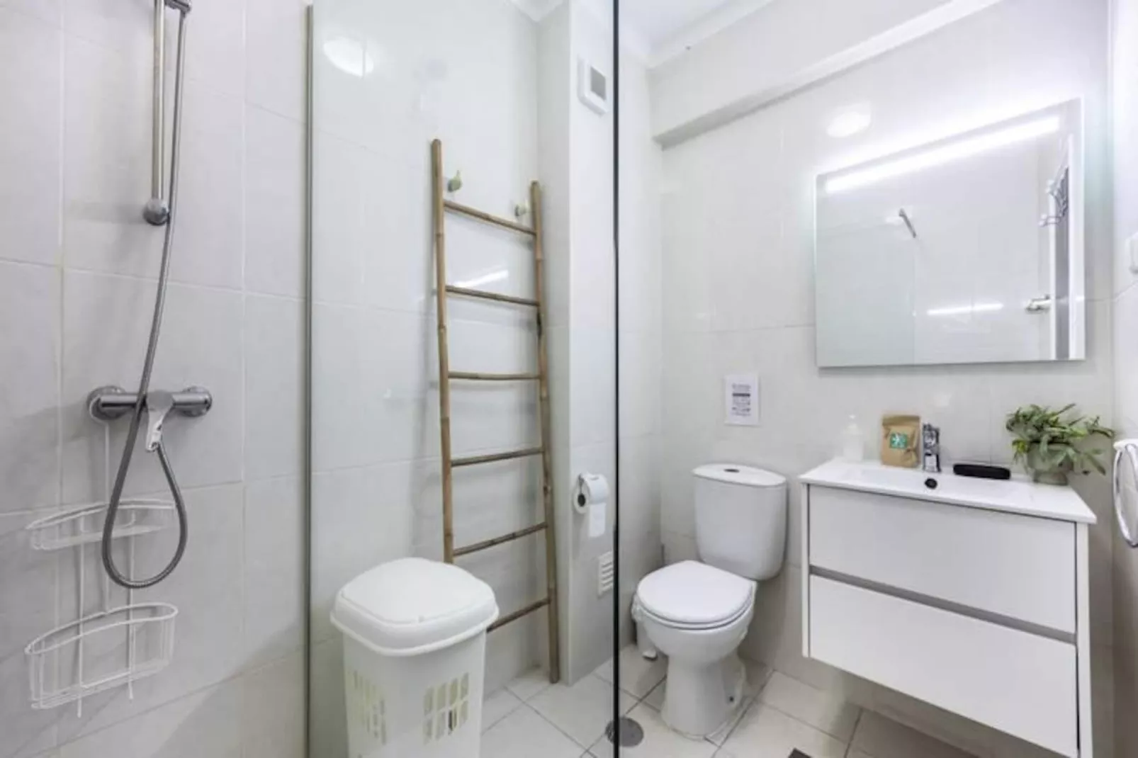 Condo R&eacute;nov&eacute; Au Bord De La Piscine - Au Coeur De Carvoeiro !-Niet-getagd