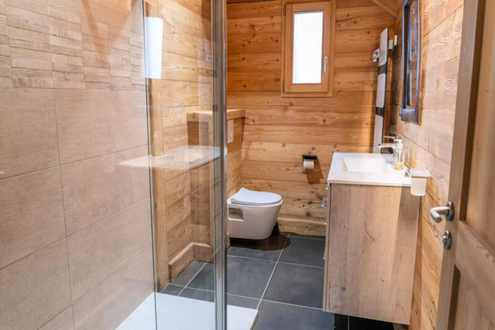 Résidence Pramouton-Niet-getagd