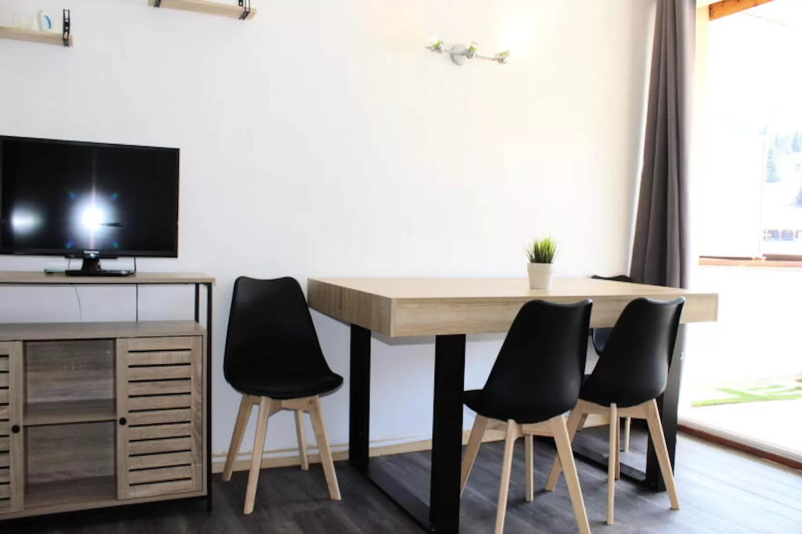 Résidence Le Bois D'aurouze-Niet-getagd