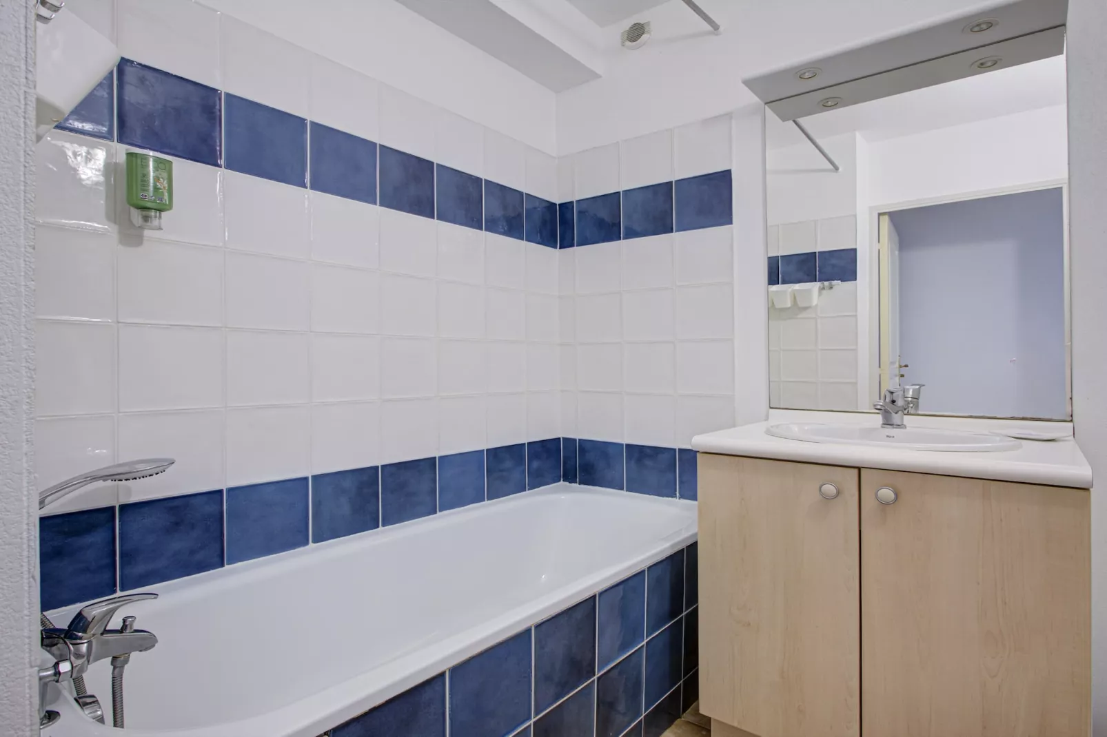 P. Minervois J N°03 - Villa 3P6-Badkamer