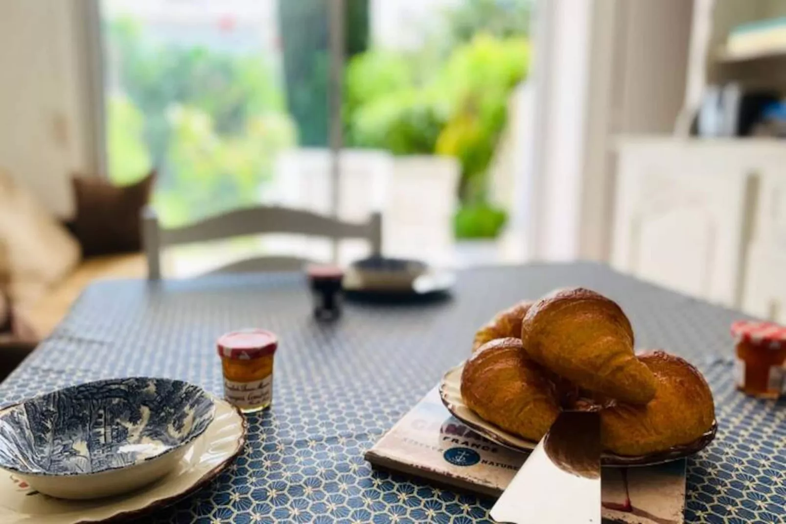 Résidence Les Pinedes - Un Jardin Fleuri &agrave; C&ocirc;t&eacute; De La Plage-Niet-getagd