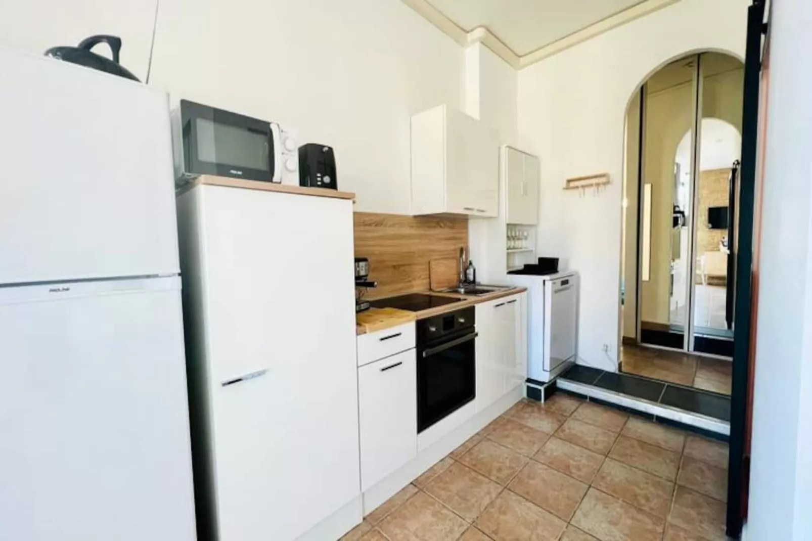 Résidence Terrasse Du Port -appartement 2 Chambres Avec Vue Sur Le Canal-Niet-getagd