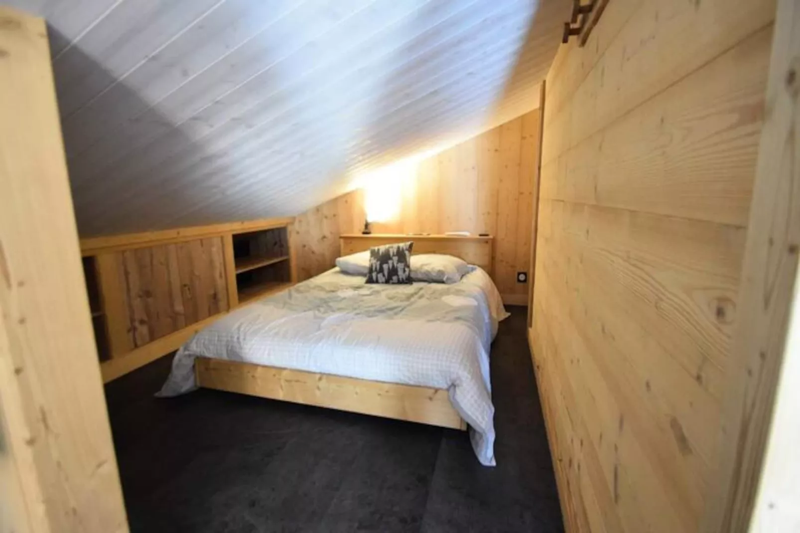 Résidence Le Perce Neige-Niet-getagd