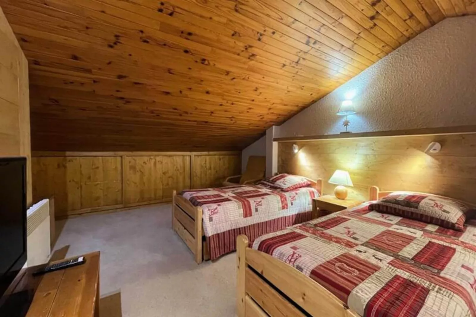 Résidence Pierrafort G-Niet-getagd