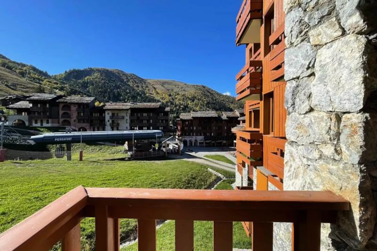 Résidence Pierrafort G-Niet-getagd