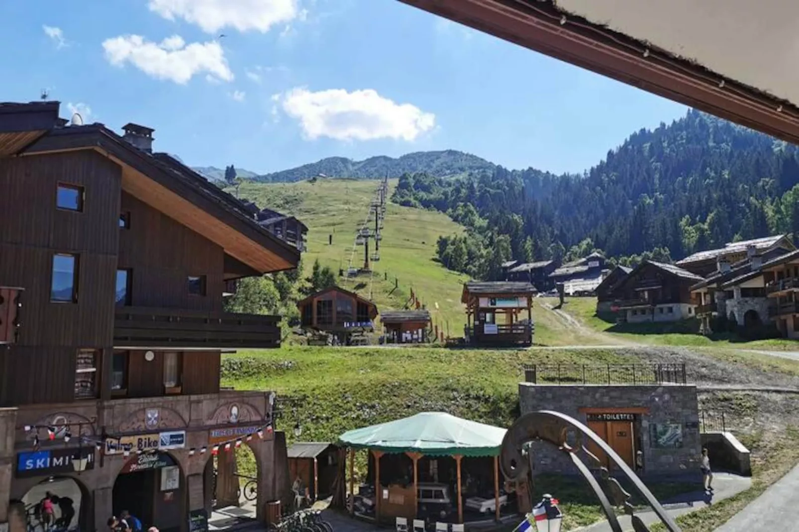 Résidence Bourg Morel-Niet-getagd