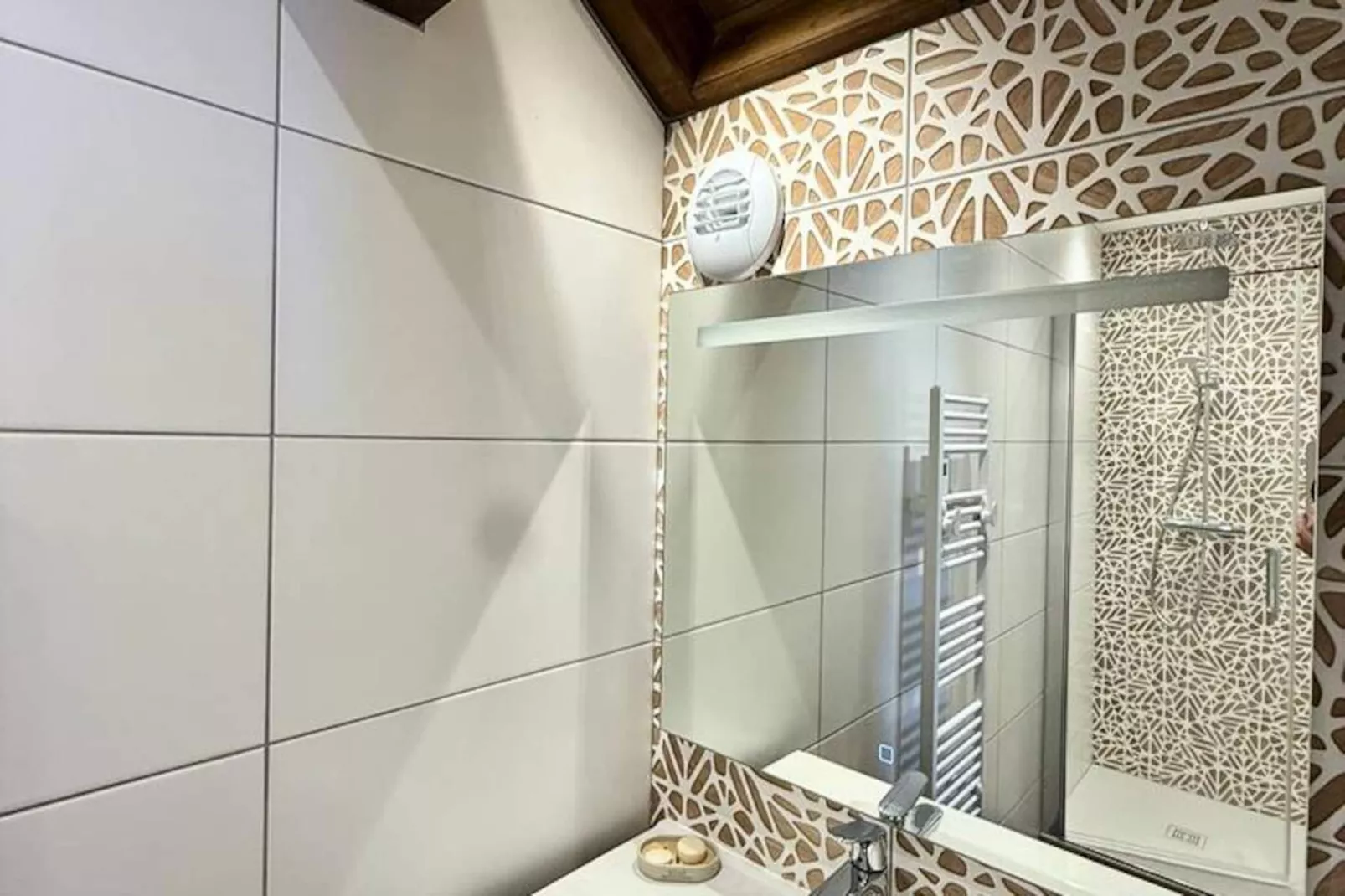 Résidence Complexe Aiguilles-Niet-getagd