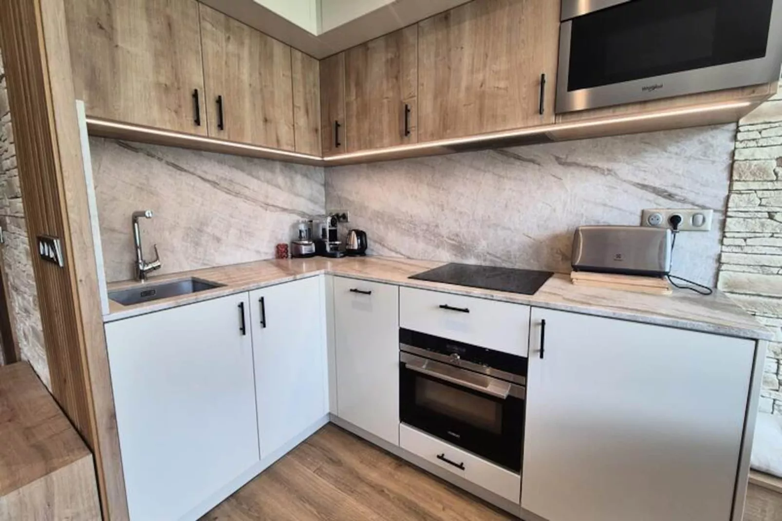 Résidence Combe Folle-Niet-getagd