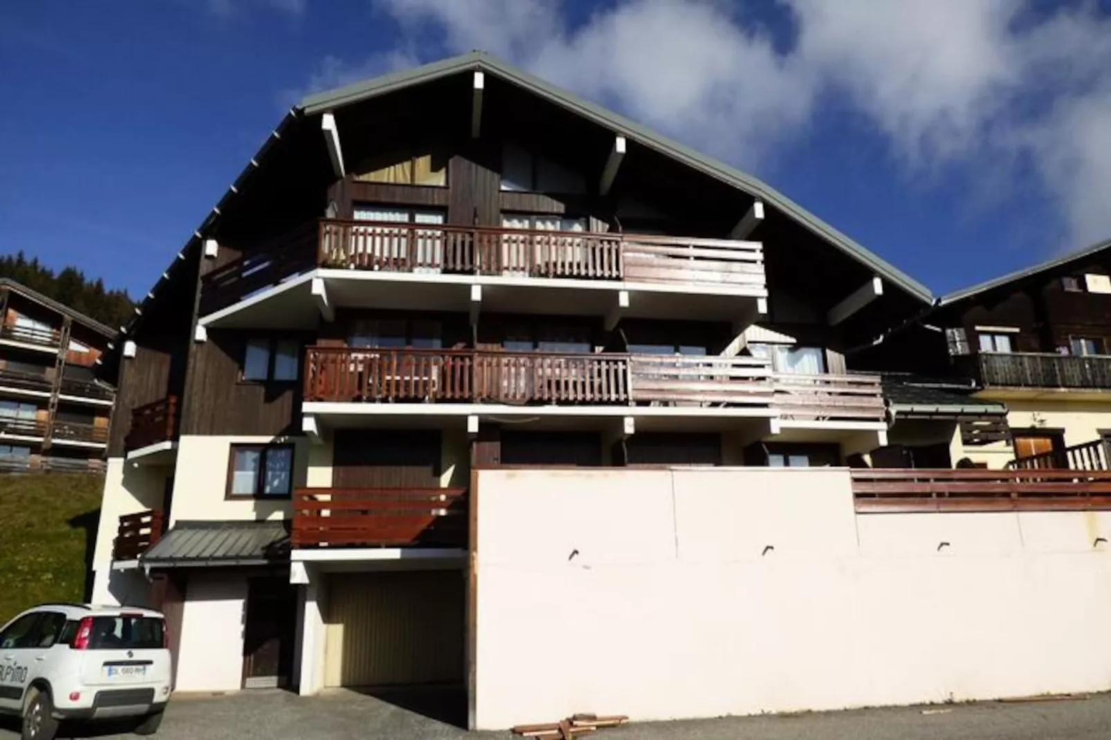 Résidence Karina-Niet-getagd