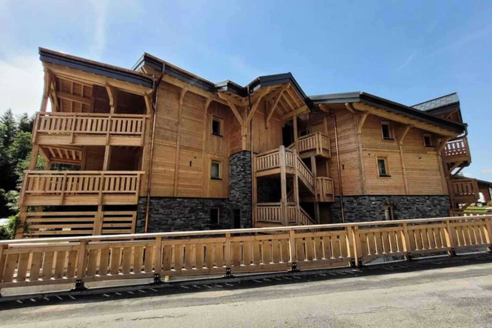 Résidence Le Clos D'arsene-Niet-getagd