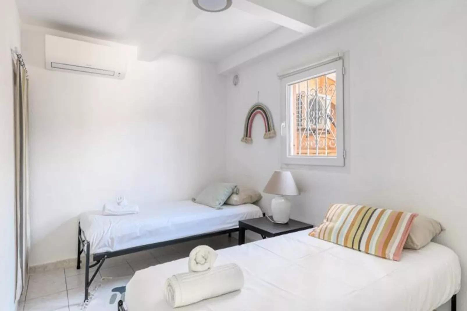 Résidence Vacances En Famille: Maison Avec Piscine & Vue Mer-Niet-getagd