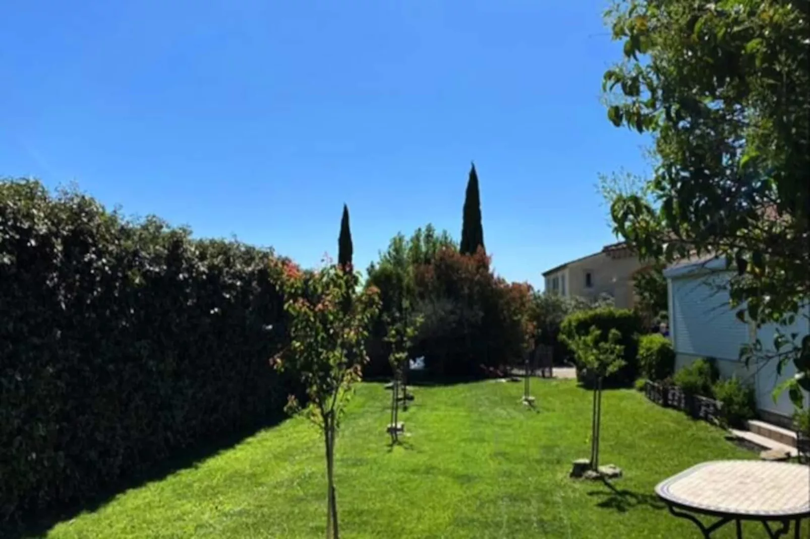 Universo - Piscine Priv&eacute;e Et Grand Jardin-Niet-getagd