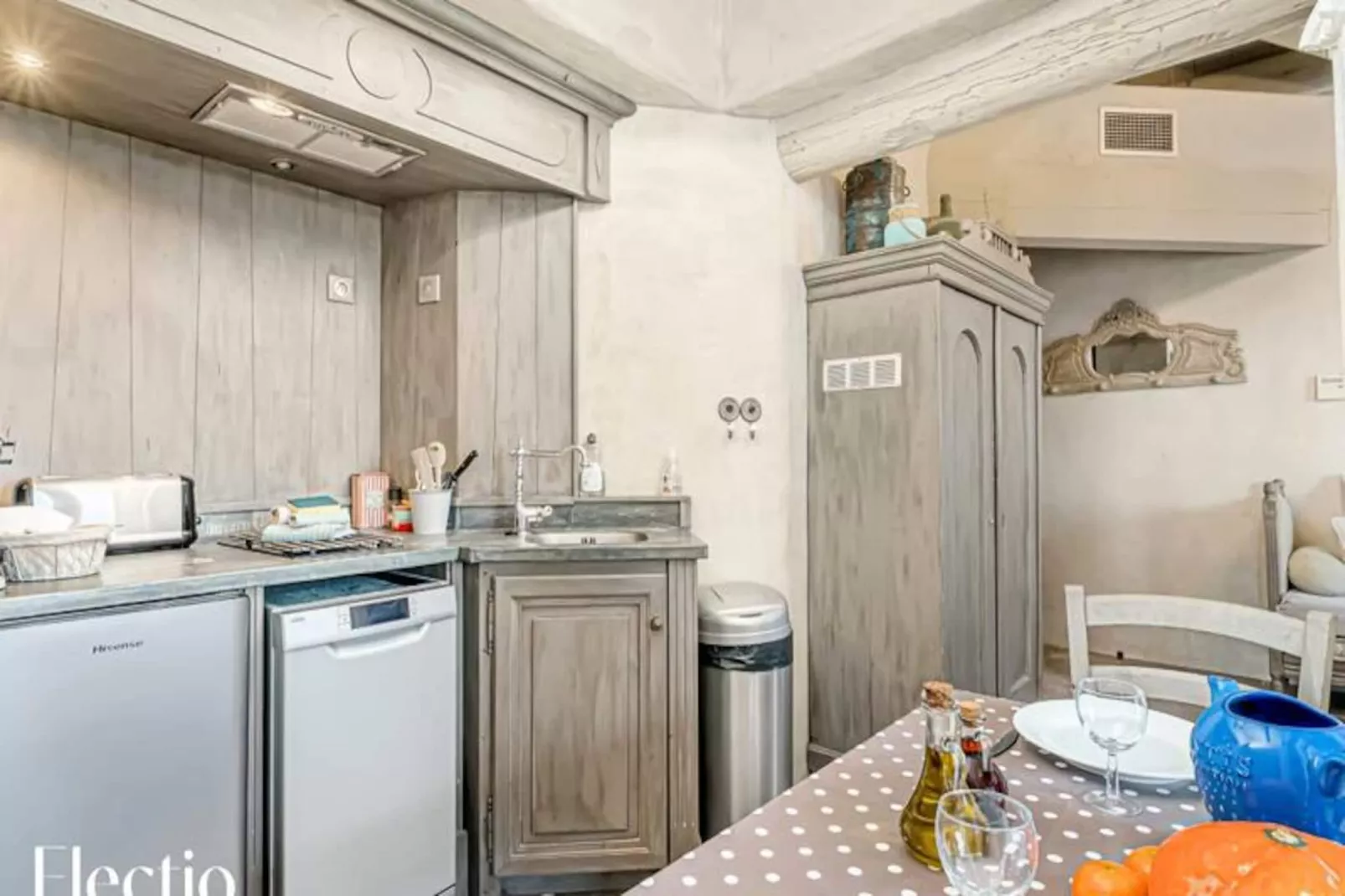 Loggia 9 Pin | R&eacute;sidence Les Petitons-Niet-getagd