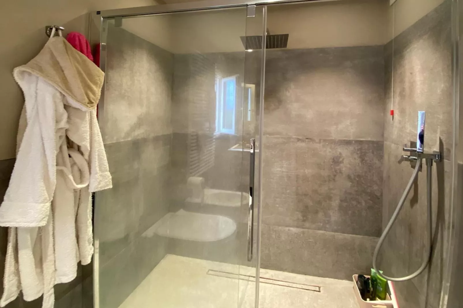 Casa di Marta-Badkamer