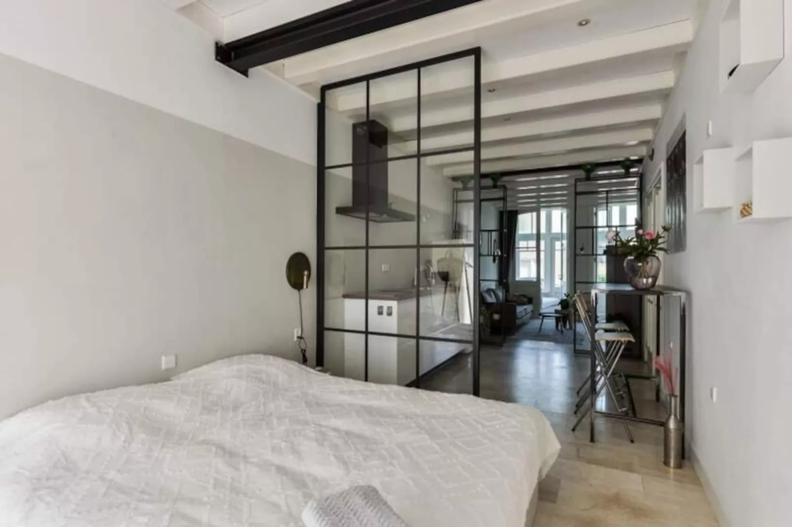 Villa Loft Apartment With Light Garden Room-Niet-getagd