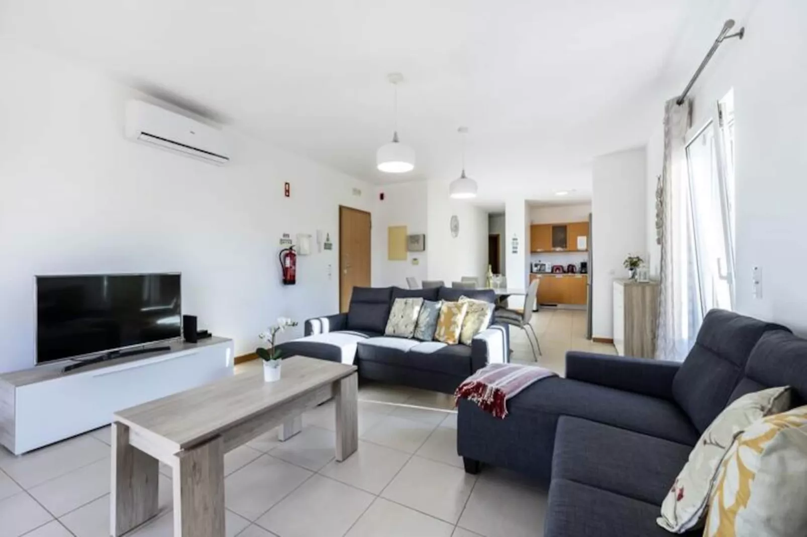 Supreme Lodge Burgau-Niet-getagd