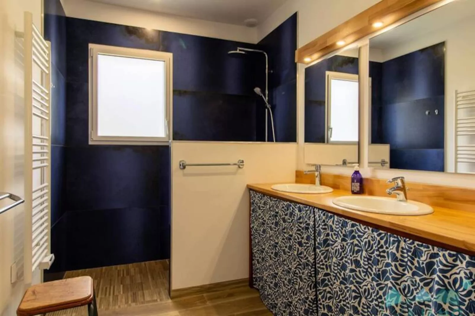 Résidence 101-frehel-Niet-getagd