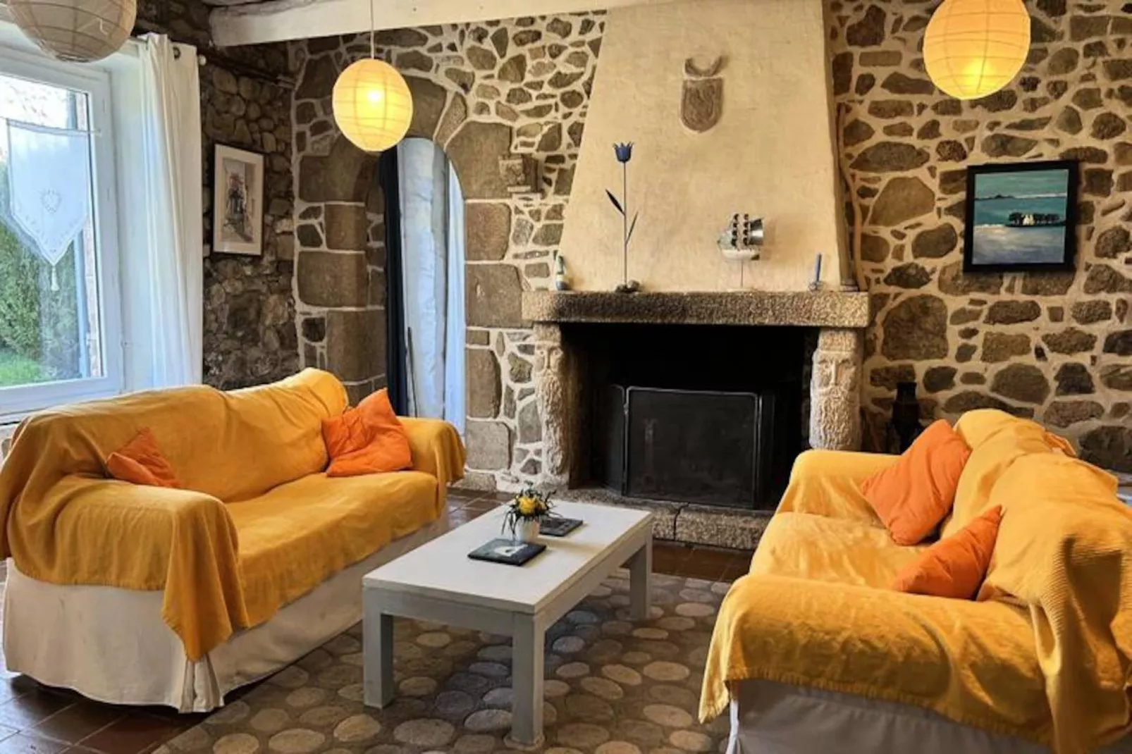 Résidence 1200-st Alban-Niet-getagd