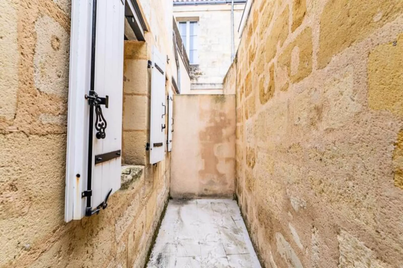 Appartement Pour 2 Personnes En Duplex Avec Terrasse Et Parking-Niet-getagd