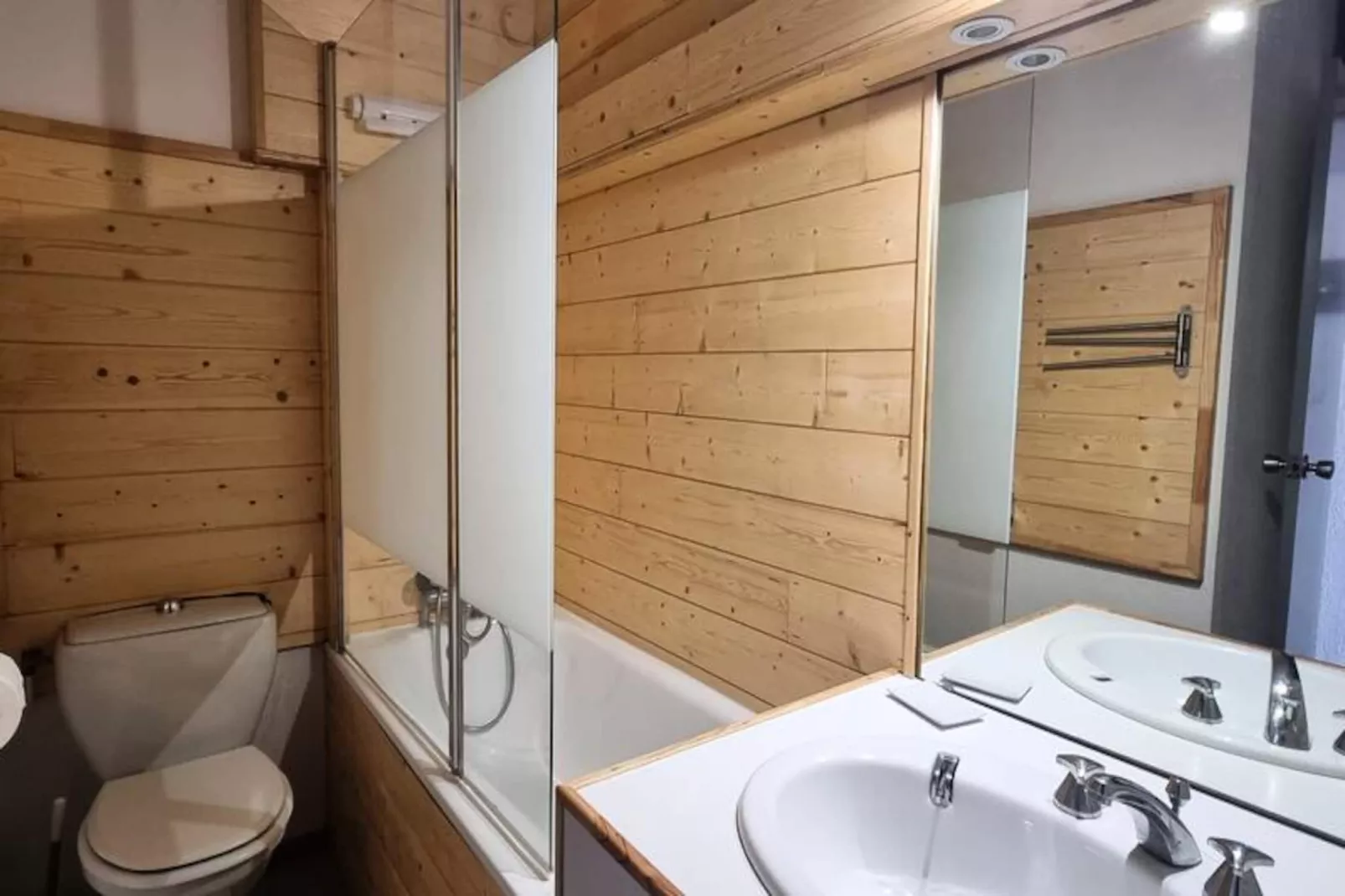 Résidence FlÈche-Niet-getagd