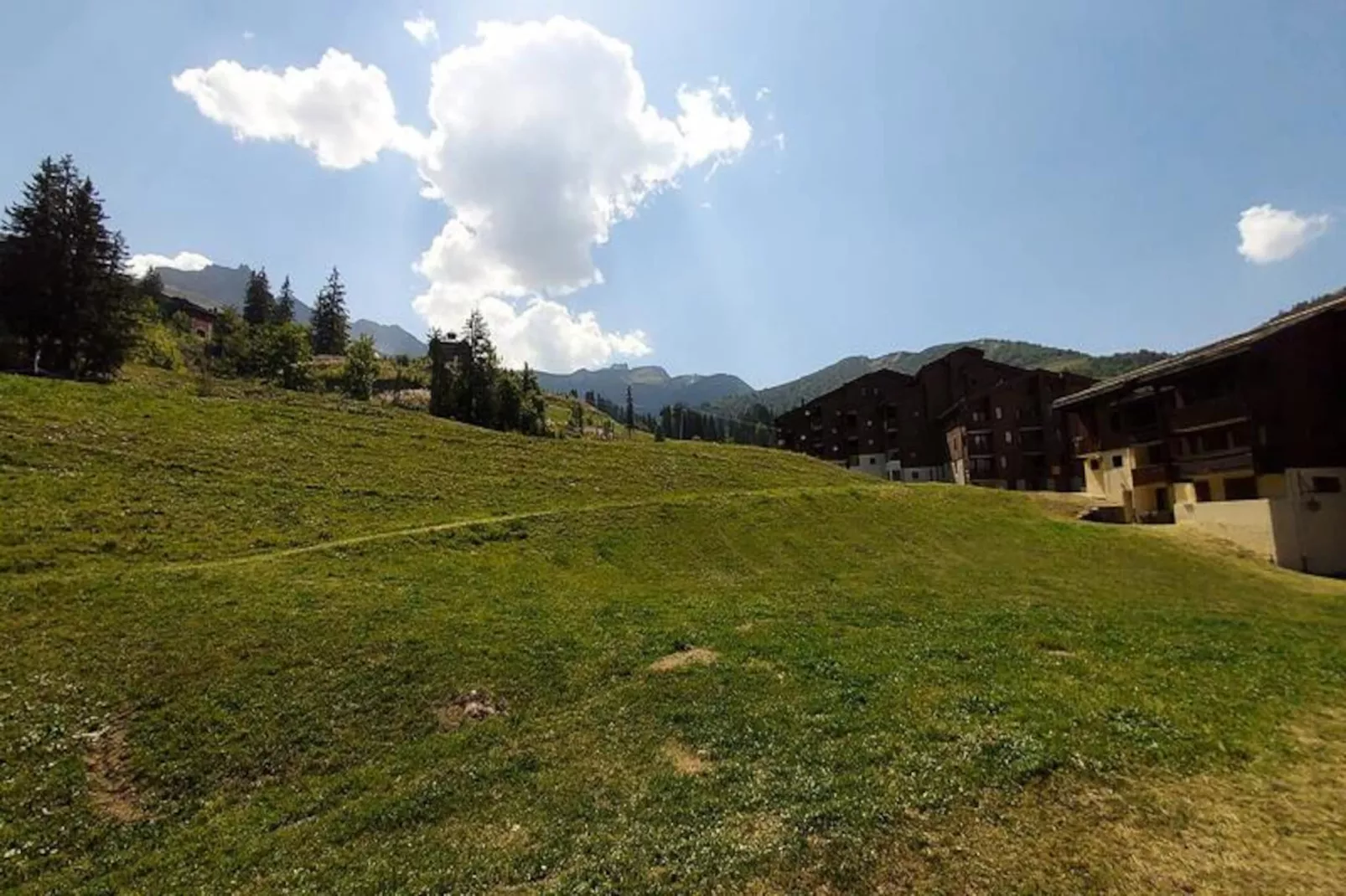 Résidence Gollet G-Niet-getagd