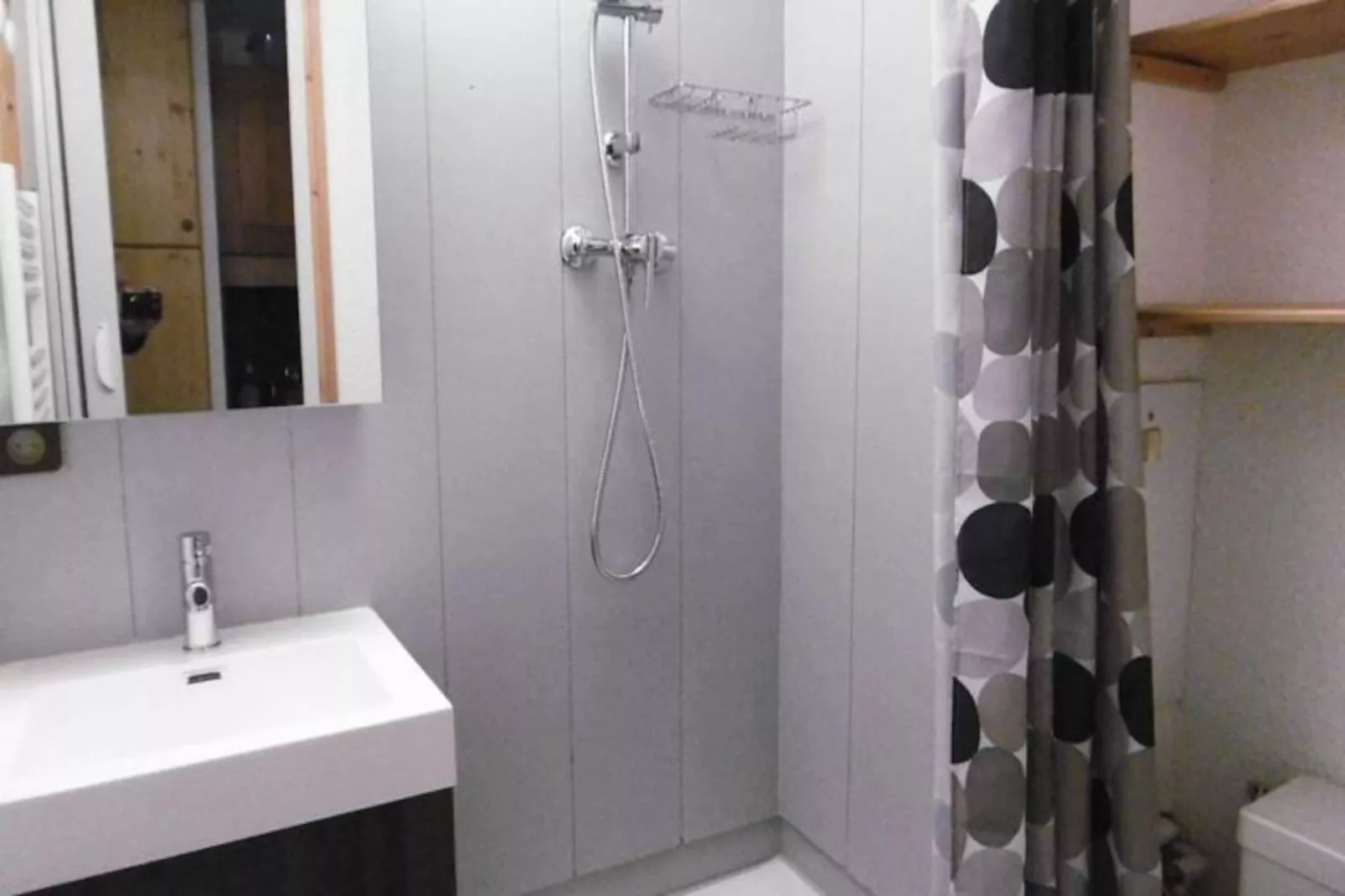 Résidence Riondet G-Niet-getagd