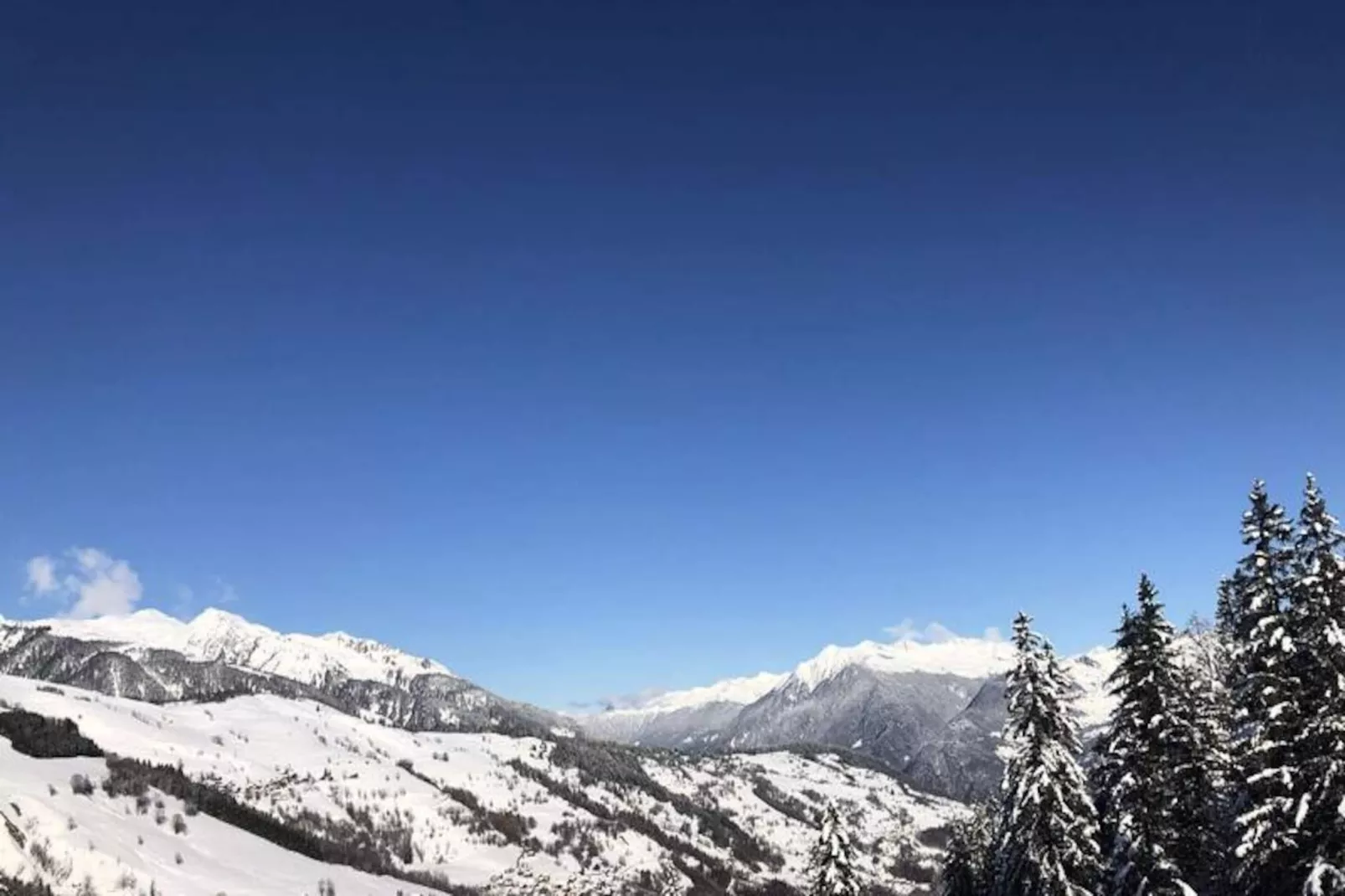 Résidence Camarine-Niet-getagd