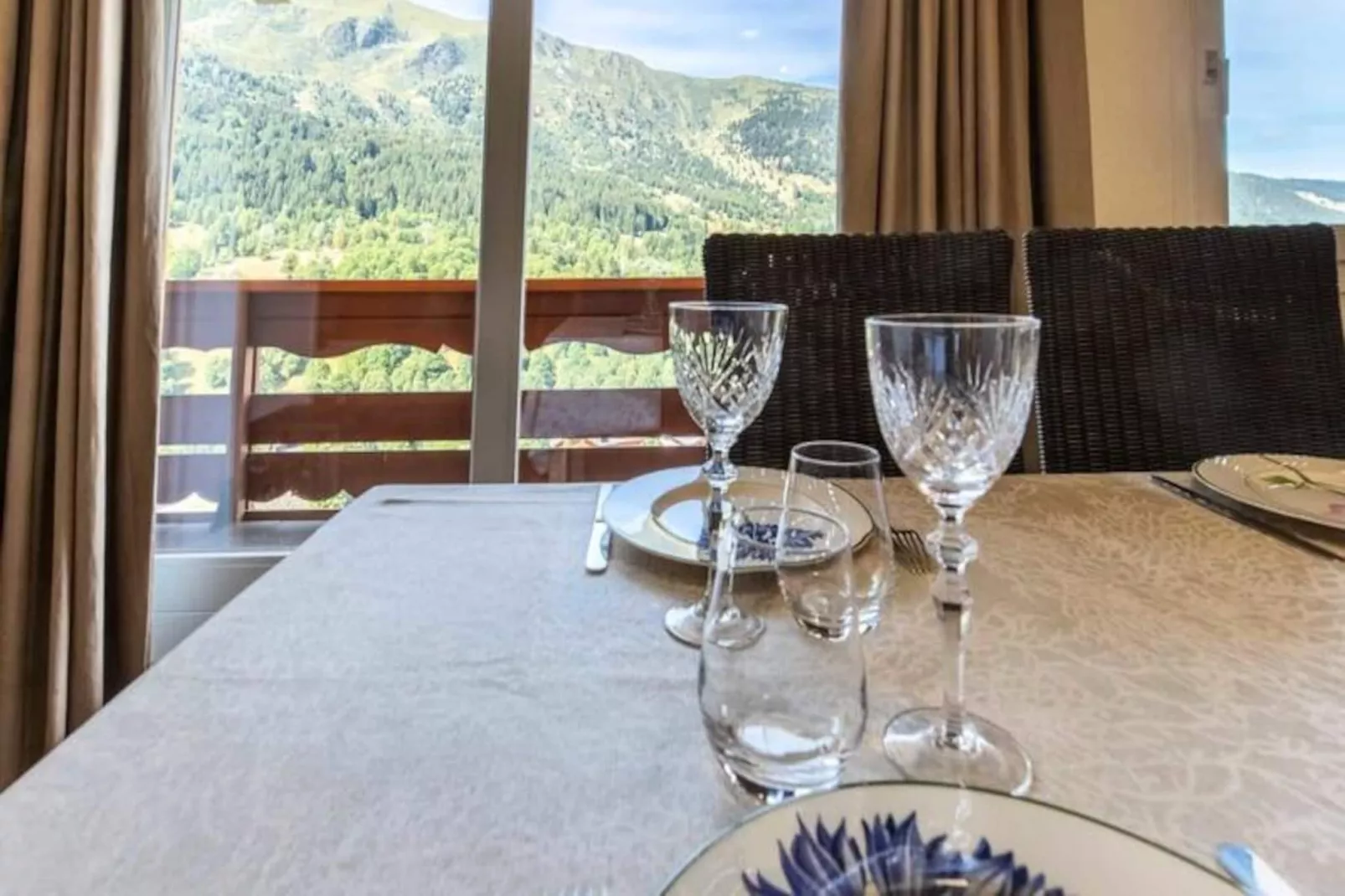 Cybeles 8 - Niet-getagd