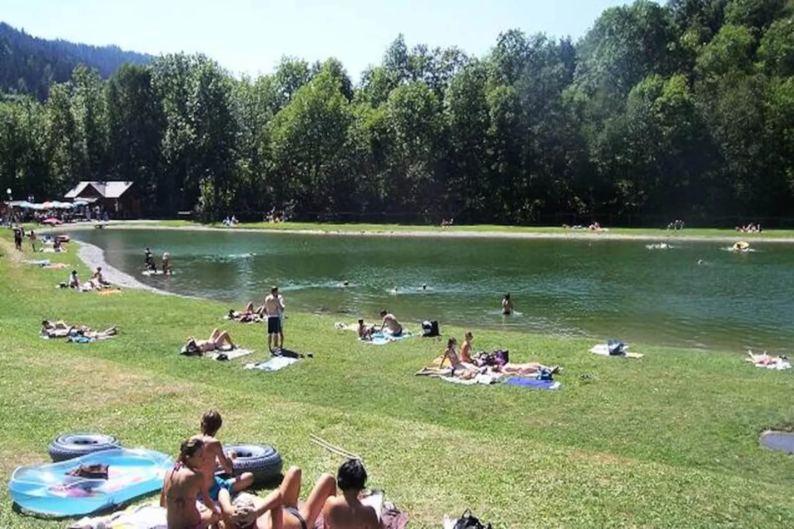 Résidence Le Champs Sous Jerome-Niet-getagd