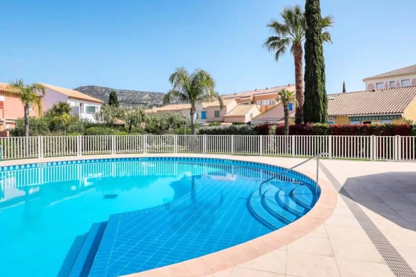 Résidence Mazet Neuf - R&eacute;sidence Tahiti Park (piscine)-Niet-getagd