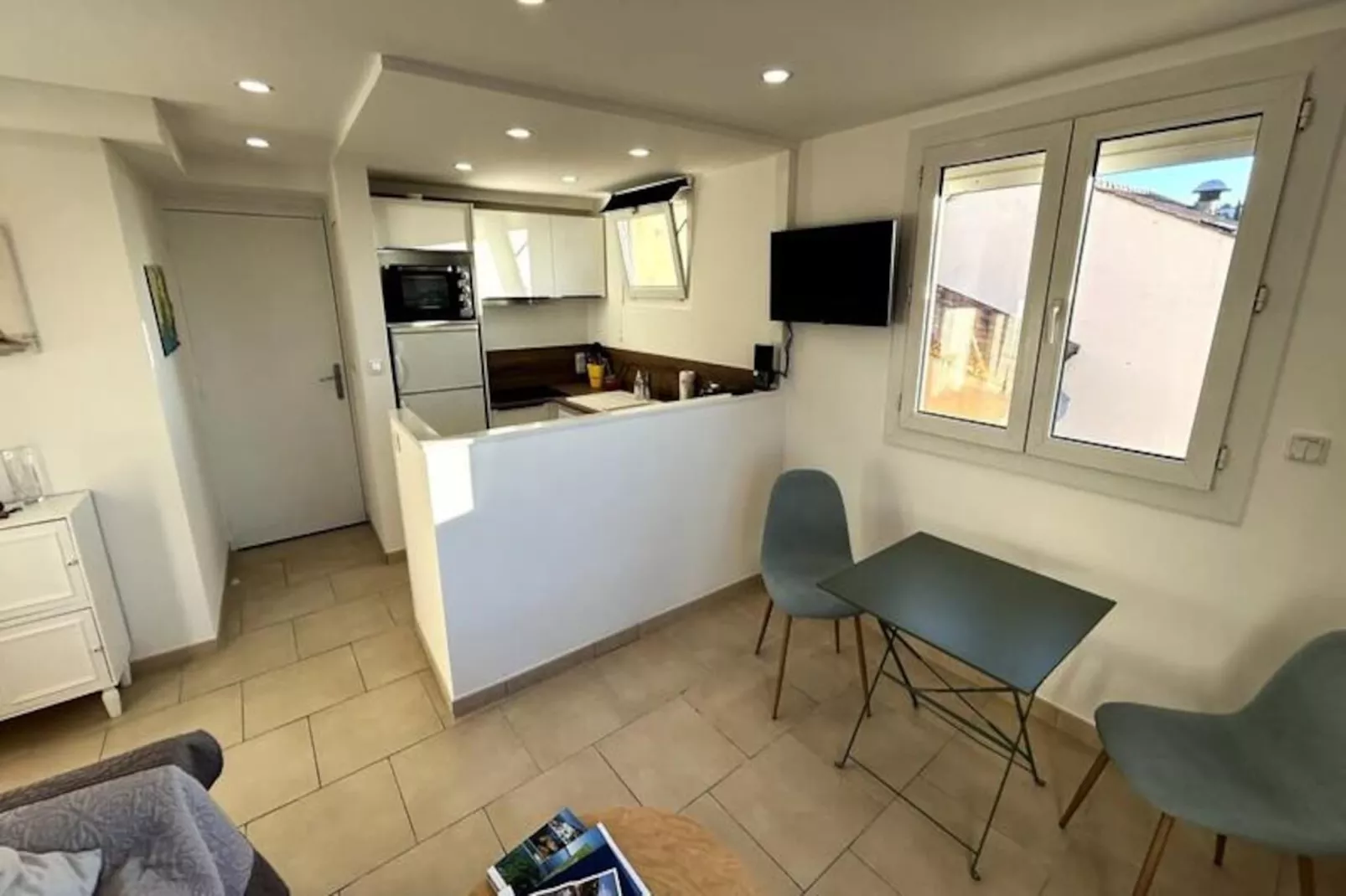 Résidence Balcon Des îles D'or. T2 Front De Mer Plein-centre-Niet-getagd