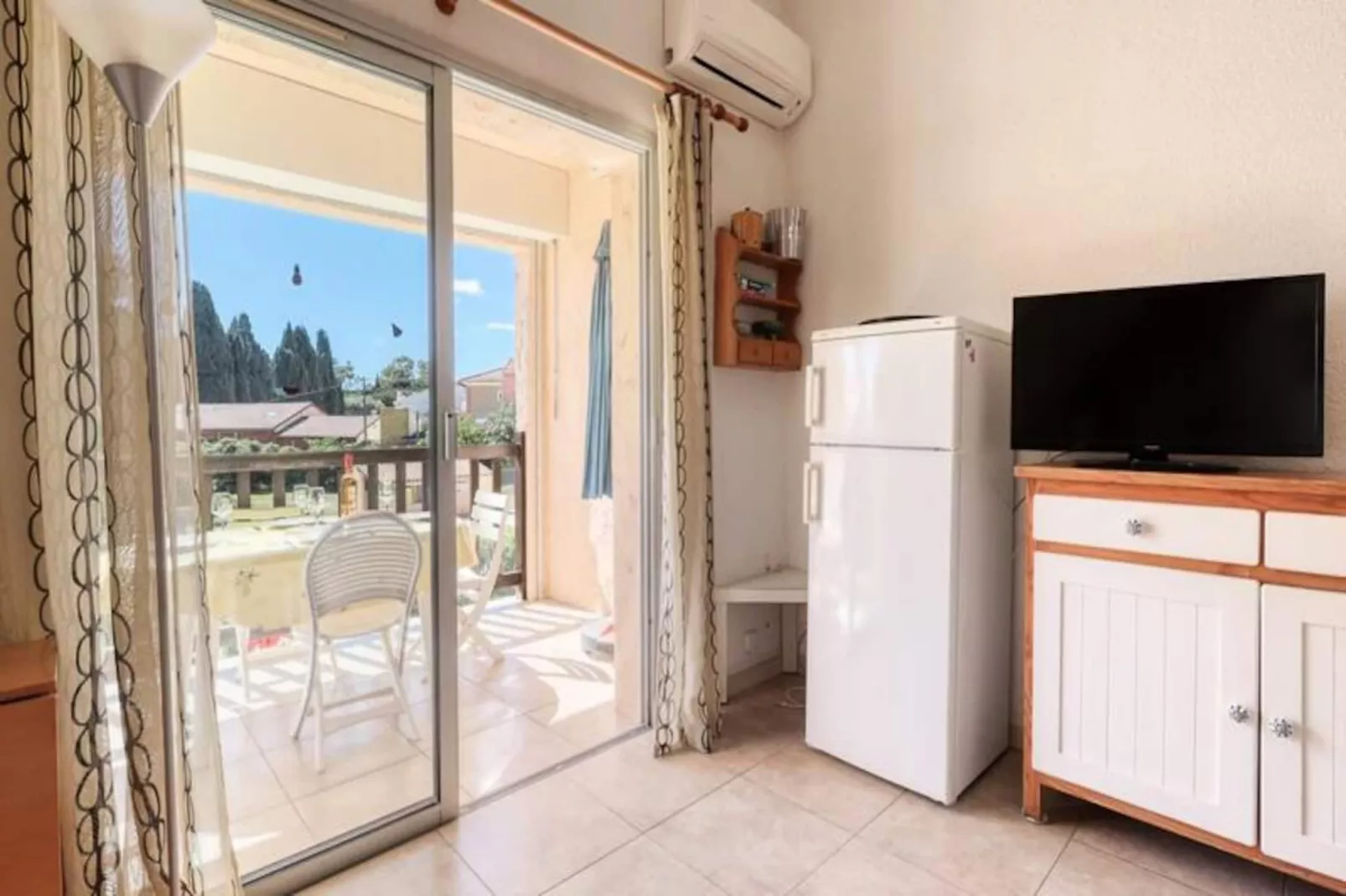 Résidence Accès Direct à La Plage + Résidence Avec Piscine-Niet-getagd