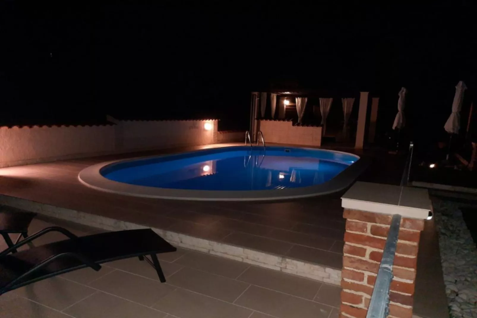 Apartments Matušan Kampor Rab - One Bedroom Apartment With Terrace (A1)-Zwembad