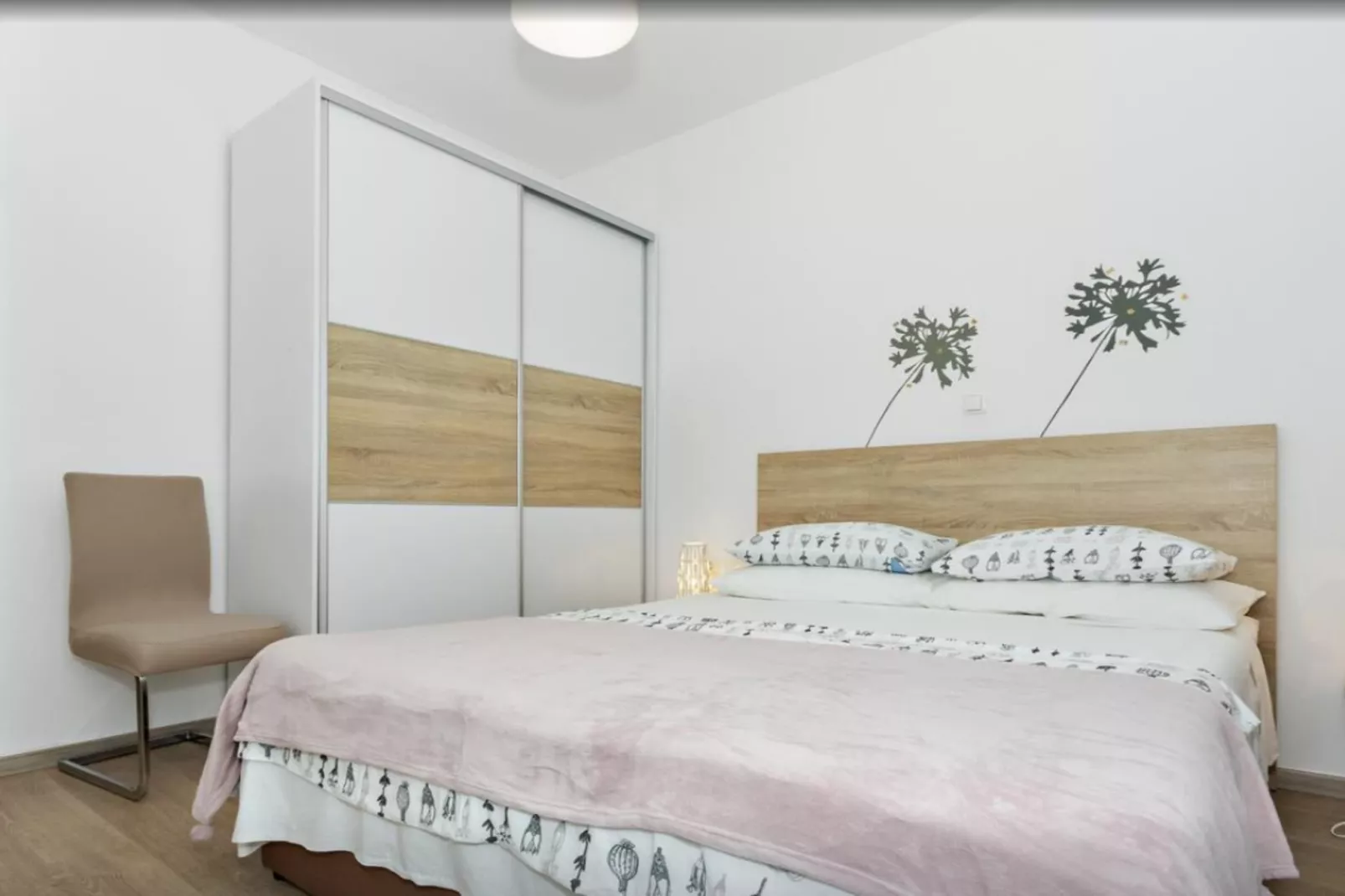 Apartment Cvita & Roza - Two Bedroom Apartment with Balcony and Sea View (Roza) (A1)-Slaapkamer