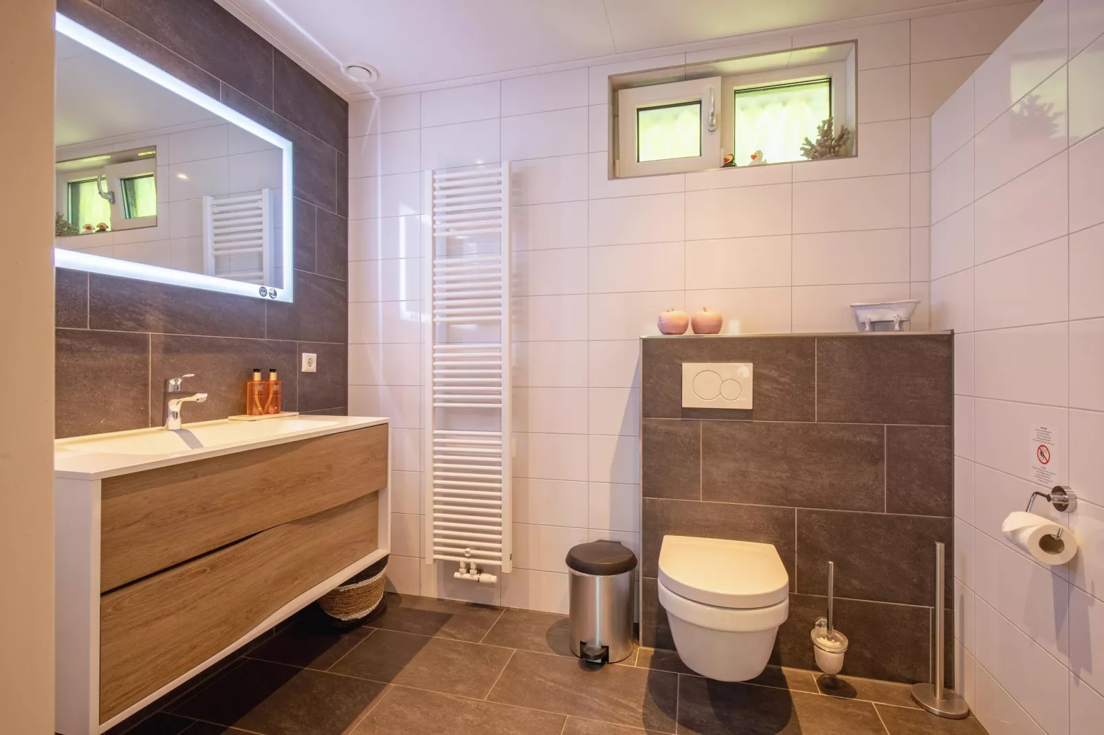 De Witte Parel-Badkamer