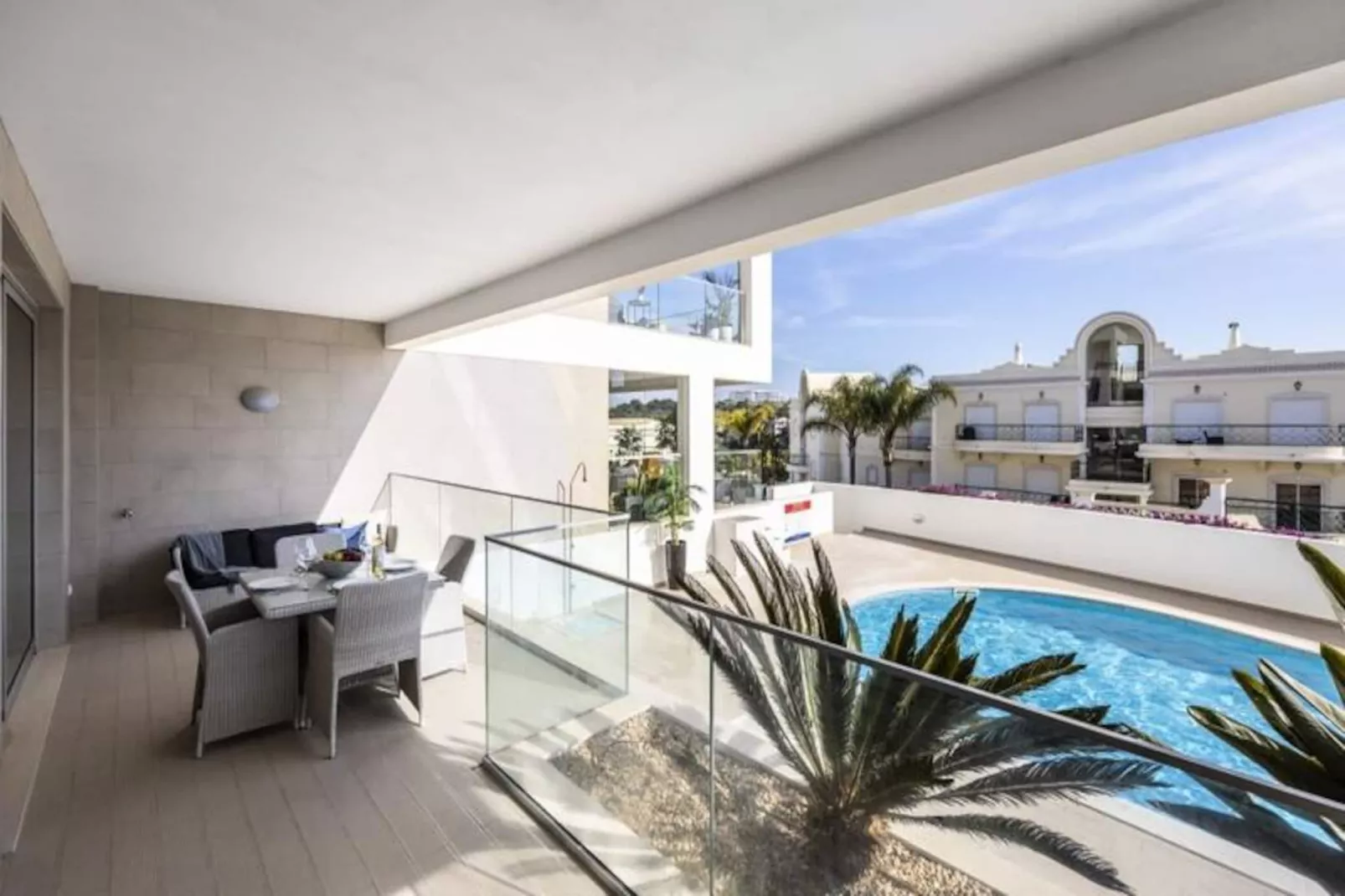 Zentuni Ocean Front-Niet-getagd