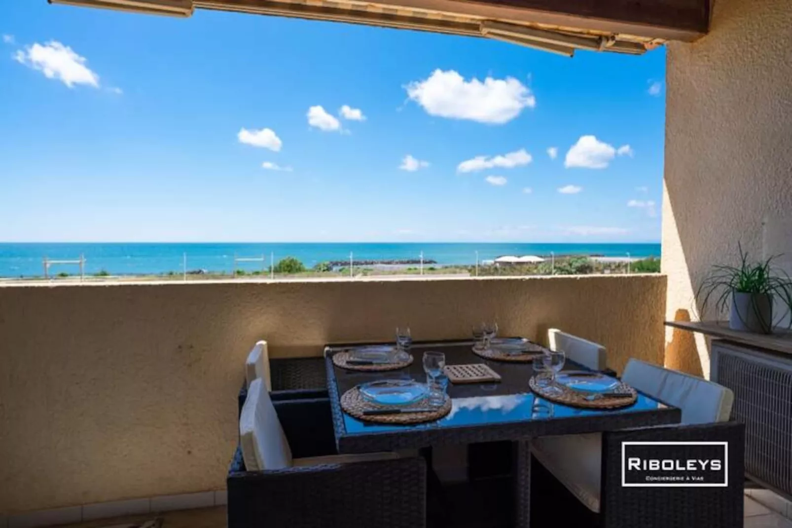 Vias-plage - Appartement Climatis&eacute; Avec Piscine Face &agrave; La Mer-Niet-getagd