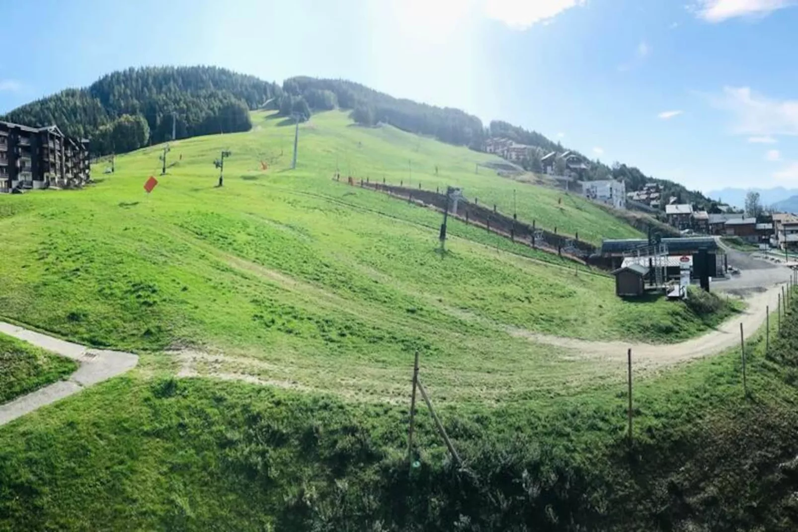 Résidence Les Choucas-Niet-getagd