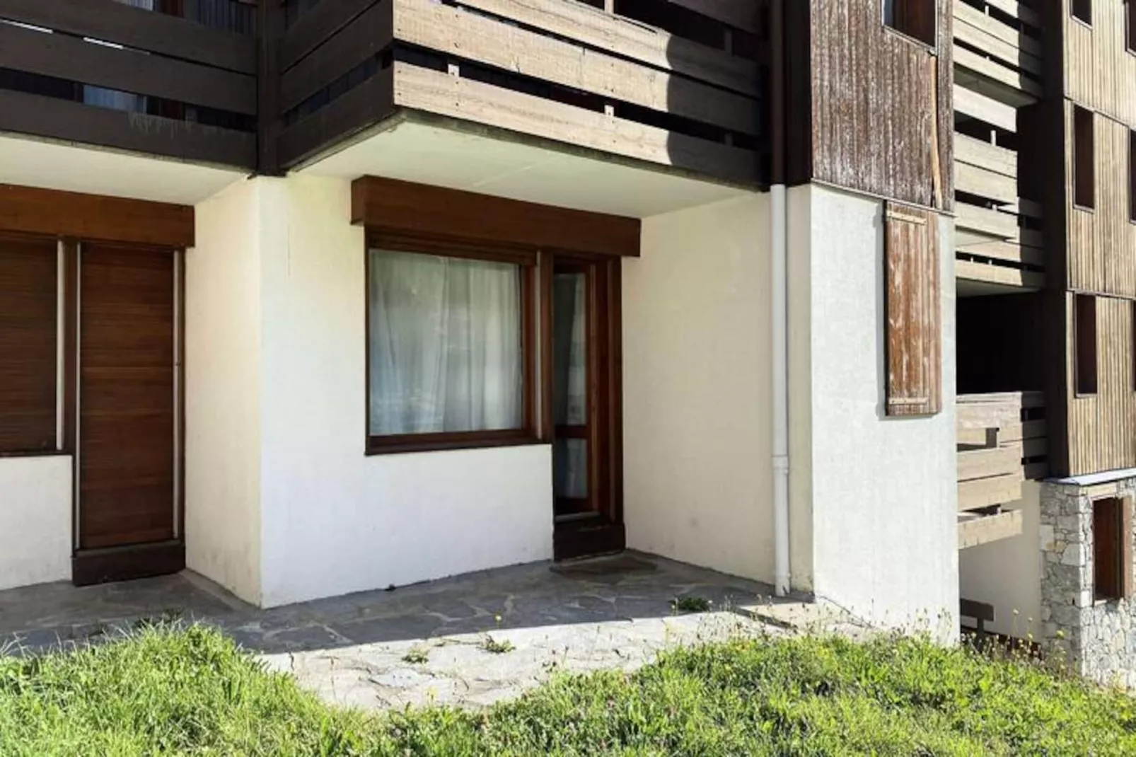 Résidence Riondet G-Niet-getagd